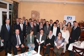 Jubilare Raiffeisen Volksbank Miltenberg Eg Ehrt Langjahrige Mitarbeiter Miltenberg