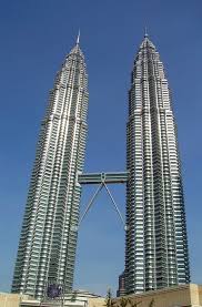 The petronas towers, also known as the petronas twin towers (malay: Two Become One Wolkenkrabbers Stedelijk