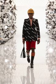 You can also unsubscribe at any time. Gucci Und Balenciaga Die Kollektion Uber Die Jetzt Jeder Spricht Gq Germany