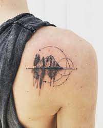 1001 Idees Pour Un Tatouage Geometrique Au Design Esthetique Geometrische Tattoos Geometrisches Tattoo Tattoos