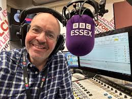 🌈Robyn (@_RobynWallis)