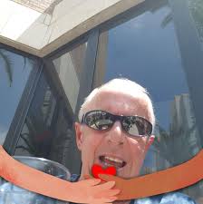 Went to Ayi nik 1968 1971 Mr Bond was headmaster