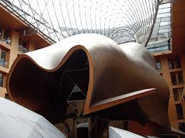 When you look at the deutsche bank building next to the us embassy by the brandenburger gate, it is hard. Frank Gehry Dz Bank Building Berlin Tom Williamson Flickr