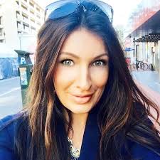 Denise Drewry's Instagram, Twitter & Facebook