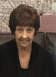 Catherine Tarr's Instagram, Twitter & Facebook