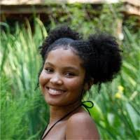 Victoria Ellis's Instagram, Twitter & Facebook