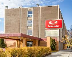It ends in chicago, illinois. Econo Lodge Sheboygan Wi Hotel