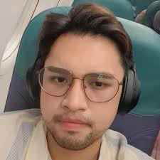 Experience a crispy new way to enjoy this classic chicken dish! Introducing  the all-new Jollibee Chicken a la King Pie! 🍗🥧 Order now through Jollibee  Delivery App, JollibeeDelivery.com, #87000, GrabFood, or foodpanda!