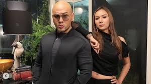 Tak disangka, deddy pun mengungkit masa lalu mereka yang pernah berhubungan lebih dari sekedar teman biasa. Do You Like My Ex Chant Archyworldys