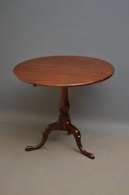 The beauty of natural wicker made to endure the outdoor elements. Antique Georgian Mahogany Pedestal Tilt Top Table For Sale At Pamono