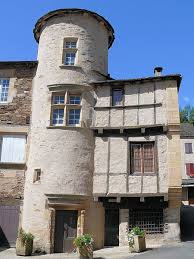 Maison Sur La Commune De Coupiac Departement De L Aveyron En 2020 Maison Monuments Historiques Monuments