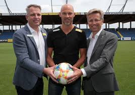 Verein red bull salzburg sk rapid wien wolfsberger ac lask tsv hartberg sk sturm graz fk austria wien sc rheindorf altach skn st. Alexander Schmidt Tritt Offiziell Das Cheftrainer Amt An Spusu Skn St Polten