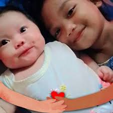 Hello mga mie sinuoo naka try mag lagay ng sibuyas sa talampakan ni baby,  may ubot sipon sya tas nagkalagnat