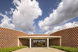 Here you will find one or more explanations in english for the word tuntut. Lins Gym On Unileao University Campus In Juazeiro Do Norte Brazil Floornature