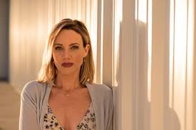 She made her television debut with small part on the episode of dawson's creek in 2001, and in 2005 appeared in film jarhead as jake gyllenhaal's character's girlfriend. Brianne Davis Actress Producer