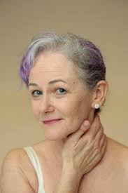 Heather Ahern's Instagram, Twitter & Facebook