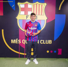 A true technician operating from amr or amc demir costs £29 million, a reasonable fee for such talent. Yusuf Demir On Twitter Visca Fcbarcelona