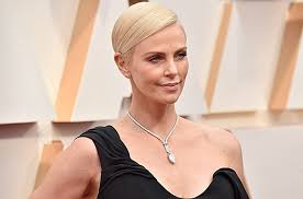 Charlize theron has proved herself an amazing actress with excellent acting skills. And The Oscars 2020 Selfie Goes To Charlize Theron Channel