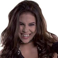 Chica Vampiro, mortel d'être un vampire