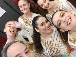 Ontem, depois de 6 longos anos, uma lehaka sob a minha direção voltou a se  apresentar! NEURIM, tenho tanto à agradecer... Pela confiança, paciência,  parceria, aprendizado e por estarem nessa junto comigo!