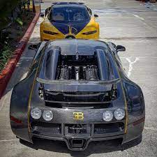 Bugatti Chiron The Hellbee Owned By My Friend Hezy And My Mansory Bugatti Vincero Two Beautiful Masterpieces Pic By Super Cars Bugatti Chiron Bugatti Cars