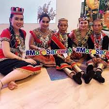 Suku kaum utama di negeri sarawak ialah suku kaum melayu, iban, cina dan melanau. Sarawak Ring Ladies In Itb Berlin Sarawak Malaysia Tourism Borneo