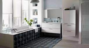 On utilise la longueur entière de cette salle de. 24 Modeles De Salle De Bain Photos Et Inspirations Ctendance Fr