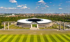 Das pokalfinale in berlin hat sich zu einem einzigartigen erlebnis für jeden fußballfan entwickelt. Olympiastadion Berlin Wikipedia