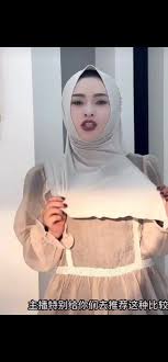 Yan yarık kolay anında kafa Muslem ibadet başörtüsü türban giyer