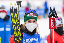 She competed at the biathlon world championships 2013, and at the 2014 winter olympics in sochi, in sprint, pursuit and individual. Antholz Individuel F Premiere Victoire Pour Lisa Theresa Hauser