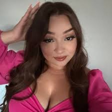 Valerie Valencia's Instagram, Twitter & Facebook