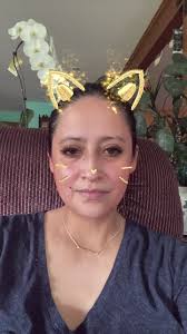 When you should be photographing but end up playing with the #tiktok  #filters #goldkittyfilter #goldcatfilter #eyemakeup #lazy #shouldbeworking  #fyp