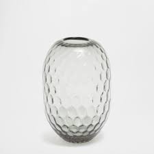 Glasvase Mit Relief Vasen Dekoration Zara Home Deutschland Glasvase Vase Und Dekoration