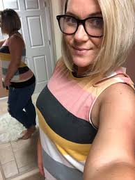 A beautiful personal shopper.❤️