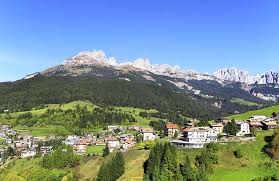 Alberghi e molteplici alloggi per un piacevole soggiorno! Val Di Fassa In Italy Trentino Dolomites
