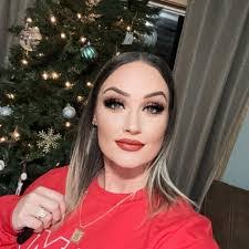 Michelle Mesa's Instagram, Twitter & Facebook