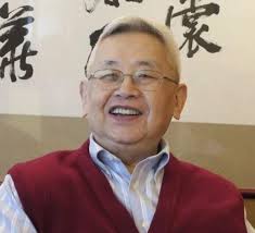 余英時 （1930年1月22日 － ）， 安徽 潛山 人，生於 天津 ，華裔歷史學家， 中華民國 中央研究院院士 、 美國哲學會 院士 ，主攻思想史研究，他的大部分職業生涯都在 美國 ， 克魯格人文與社會科學終身成就獎 、首屆 唐獎 「漢學獎」得主。. K4jfcdrozkivzm