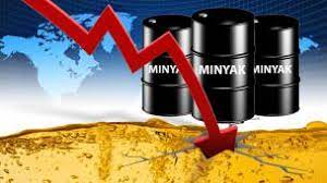 Harga minyak brent yang menjadi patokan dunia, turun sebanyak us$ 3,49 atau 4,6 persen menjadi us$ 71,84 (rp1 jutaan) per barel dalam perdagangan ice futures europe, senin (16/7). Harga Minyak Pendapatan Kerajaan Dan Ekonomi Malaysia Bah 1 Semasa Mstar