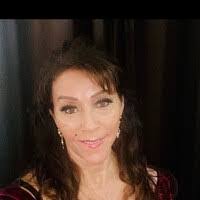 Liz Ochoa's Instagram, Twitter & Facebook