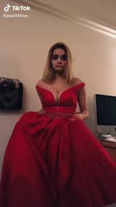 Jessi101love (@jessi101love) #cleavage #dress #red dress «i feel like a  disney princess» | yephot.com