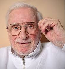 Ken Bates now 92 years young. Started off as chairman of Oldham Athletic.  In 1982 he famously bought Chelsea for a quid and made them into a top 6  side. In 2007