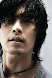89 Flattering Medium Hairstyles For Round Faces Faces Flattering Hairstyles Asiatische Mannerfrisuren Asiatische Jungs Haarschnitt Manner