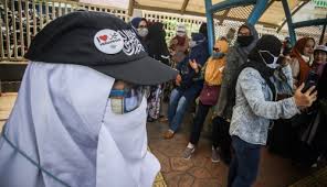 Sidang putusan habib rizieq, perbedaan pendapat tajam banget, simak kalimat kombes hengki. Habib Rizieq Sidang Offline Dengar Baik Baik Pernyataan Tegas Mabes Siap Backup Kekuatan