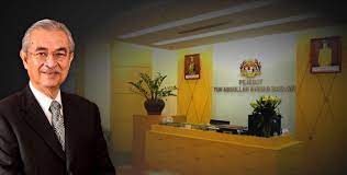 Menurut kenyataan pejabat itu, tun abdullah atau lebih mesra dipanggil pak lah, berada dalam keadaan sihat walafiat di samping keluarga. Pejabat Tun Abdullah Ahmad Badawi Ptab