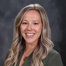 Heidi Waller's Instagram, Twitter & Facebook