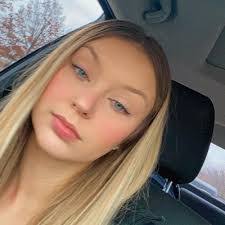 Bailey Baker's Instagram, Twitter & Facebook