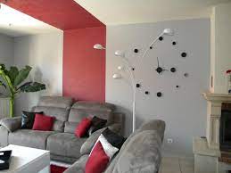 Le blanc élargi l'espace et vous permet de combiner plusieurs zones différentes sans violer l'harmonie. Amenagement Deco Salon Gris Blanc Rouge Decoration Salon Noir Salon Gris Et Rouge Salon Rouge