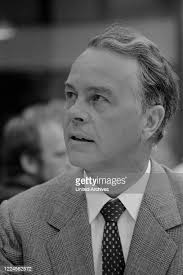 22 photos et images haute résolution de Ernst Reiss