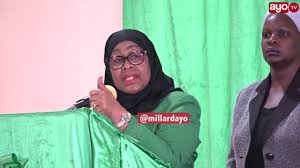 Kwaya ya wanafunzi watumbuiza utupu jukwaani bongo5, 01 06 2018. Wengine Waliojirekodi Kusambaza Video Za Utupu Wafikishwa Mahakamani Youtube