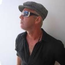 Darren Darling's Instagram, Twitter & Facebook